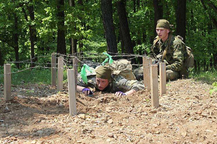 "Спецназ" провел для старшеклассников Приморья военно-полевые сборы