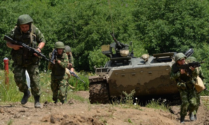 Солдат в наступлении
